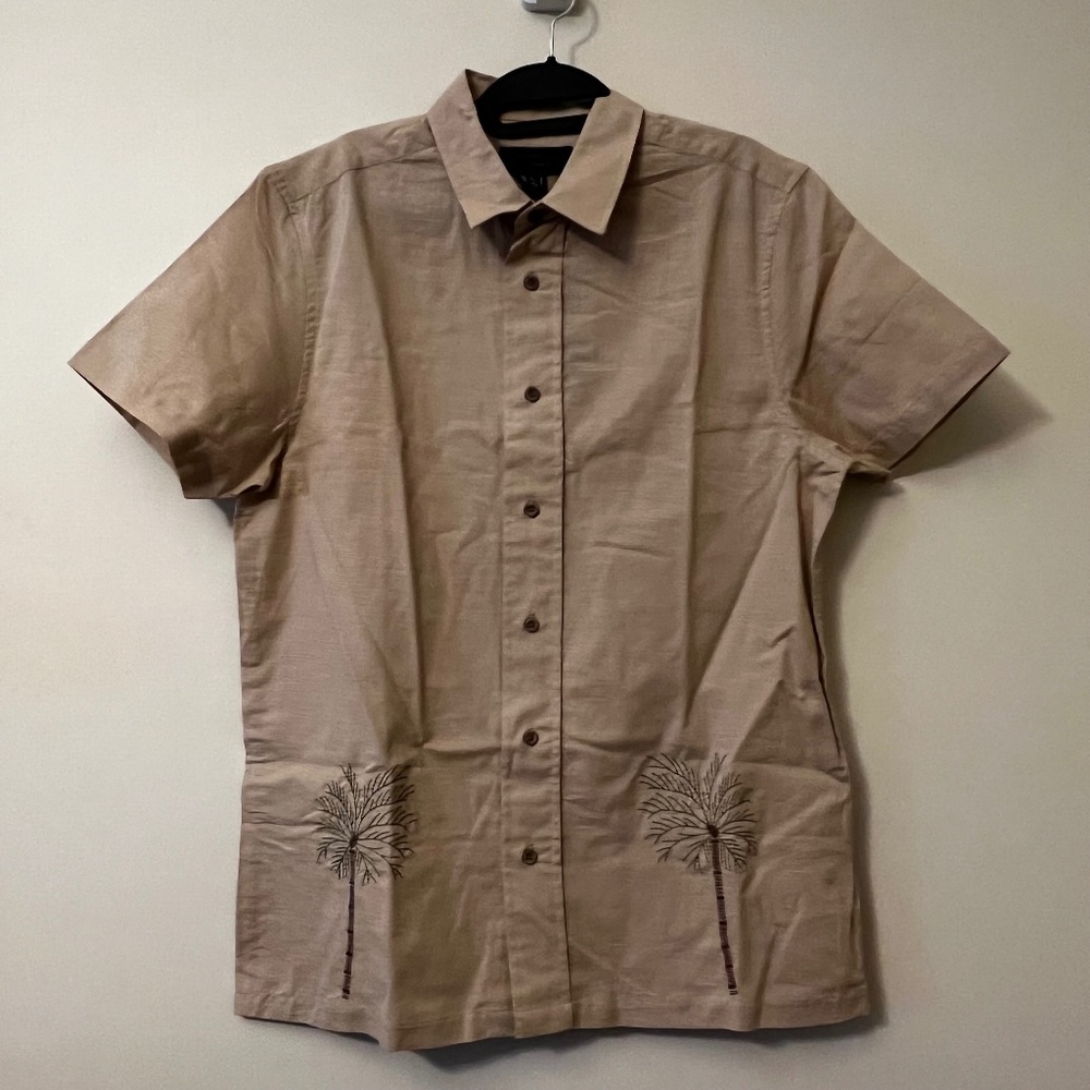 Threadbare Medium 100% Cotton Button Down with Embroidered Palm Trees